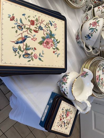 Aynsley dishes.Pembroke.Sold in total.