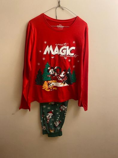 Christmas pyjamas (med)