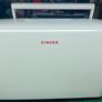 SINGER Futura 4000 Sewing Machine - Just serviced - Excellent - 100 stitches! - High quality machine/Semi-pro Image 9