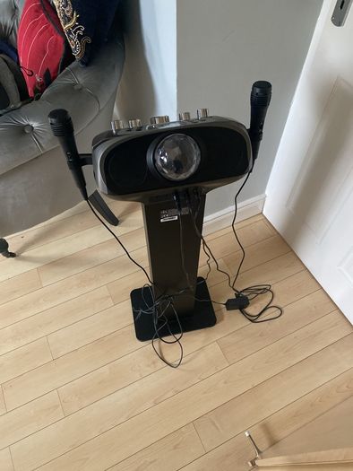 Karaoke Machine with built in Speaker, Light and Microphones