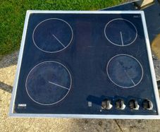 Wall oven and hob