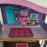 Large dolls house Image 2