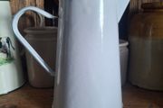 Vintage Enamel Jug (2 Litre)