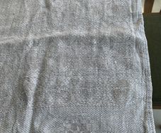 Linen table runner