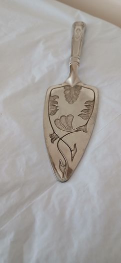 Vintage Mayell cake server. SILVER PLATED 10 inch. .