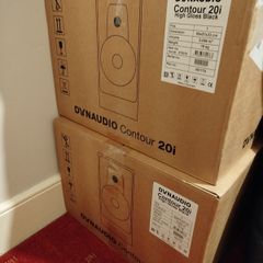 Dynaudio contour 20i Black high gloss.