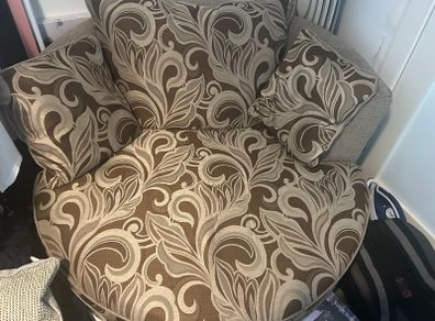 Swivel armchair