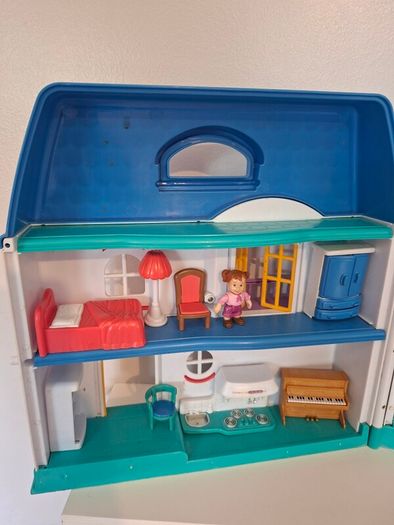 Keenway My Happy Family Doll Play House