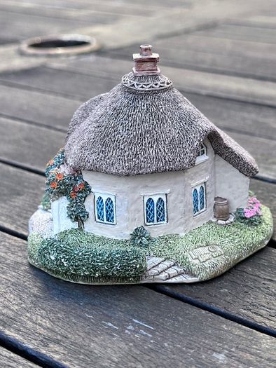 Lilliput Lane Cats Coombe Cottage