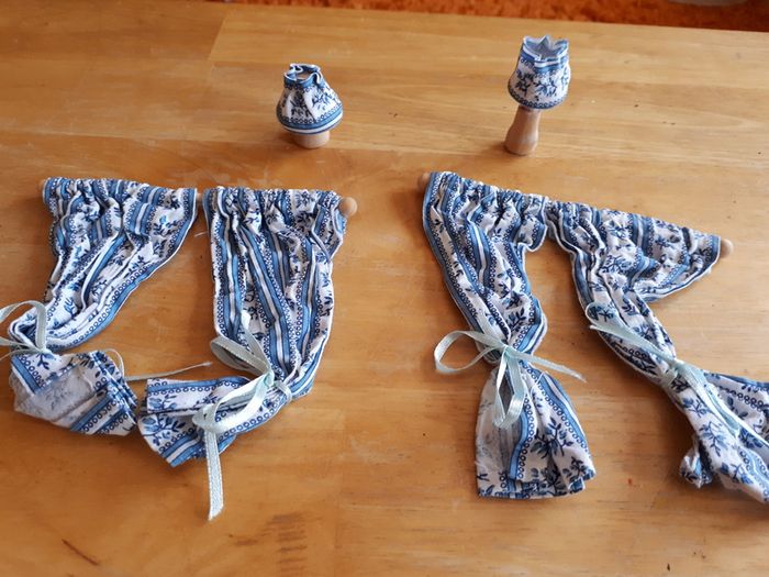 Curtains for dolls house
