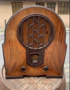 Rare Phillips Antique Radio original 1930 model with added Bluetooth