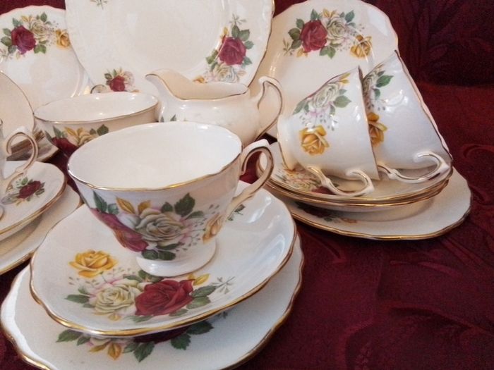 Royal Malvern Twenty one Piece China Teaset
