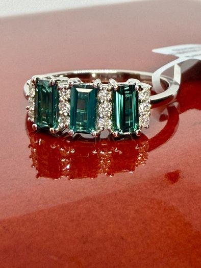 Platinum Diamond 950 Platinum AAA Mutuca Indicolite (Green Tournalines) & Diamond