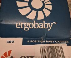 Ergobaby 360 carrier & insert