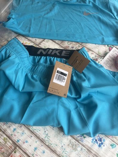 nike dupe shorts set size M