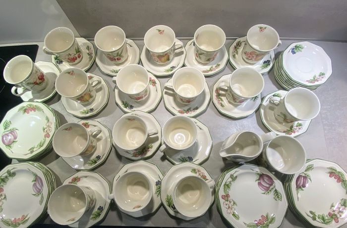 Churchill Pottery Vintage Tea Set- Priced To Sell solo/sets -+60 pieces