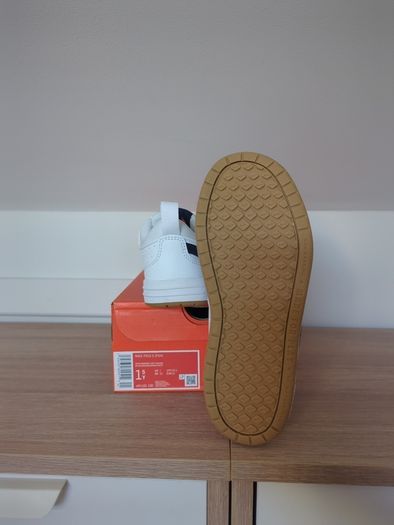 New Nike, uk1