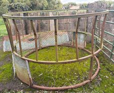 Round cattle hay Feeder