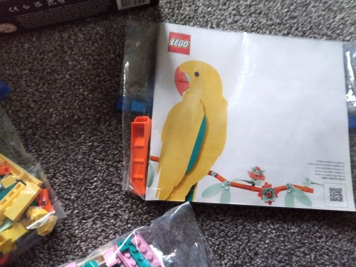 LEGO 31211 The Fauna Collection Macaw Parrots