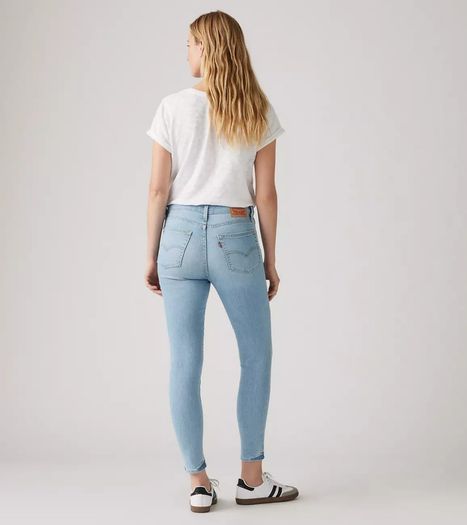 Levis Brand new women 721 High Rise Skinny Jeans Colour: Emblem Of Story - Blue, size 25