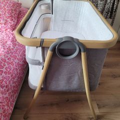 baby crib