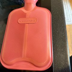 Hot water bottle