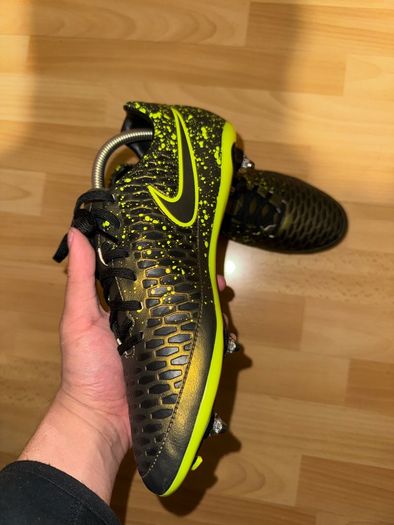 Nike Magista Orden Dark Citron/Black/Volt SG 651543-370