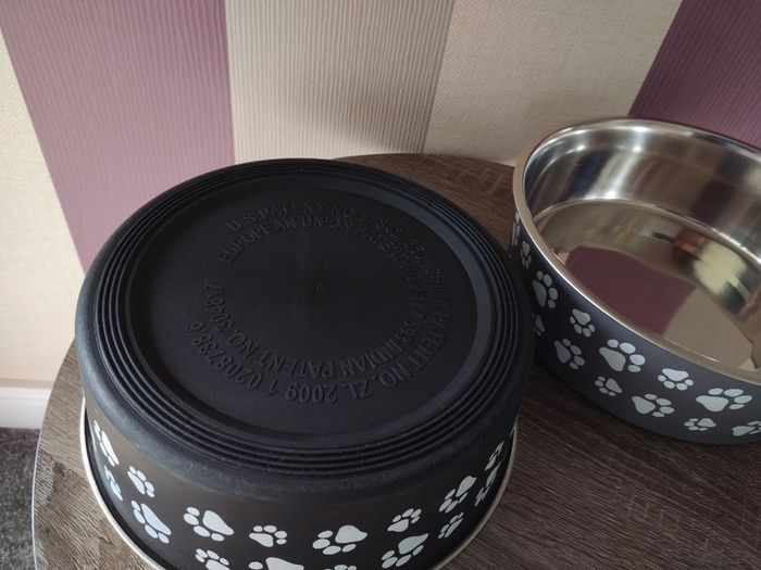 Set of x2 Stainless Steel Dog Feeder/ Drinking Bowls