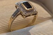 9ct Gold and Sapphire Ring