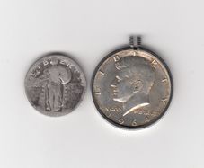 USA, 1964 kennedy half dollar, (mounted), & Quarter Dollar, 90% silver coins (no. 391)