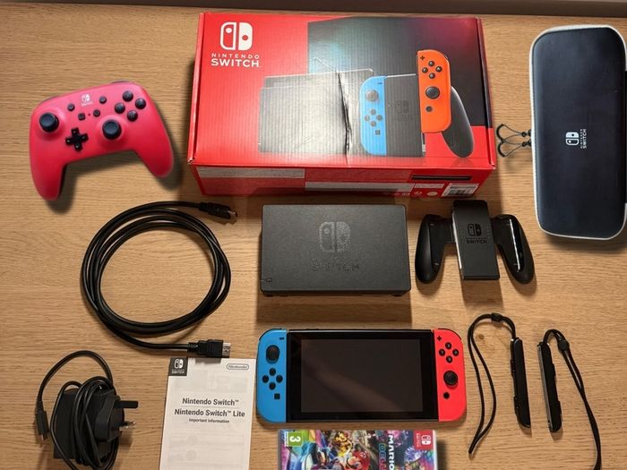 Nintendo Switch + Mario