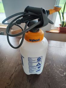 Hozelock PortaShower 7L Portable Outdoor Shower / Pressure Sprayer