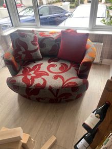 Love chair swivel