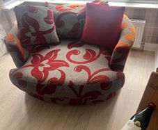Love chair swivel