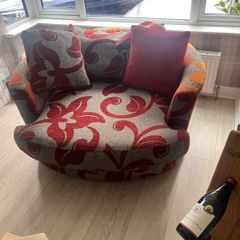 Love chair swivel