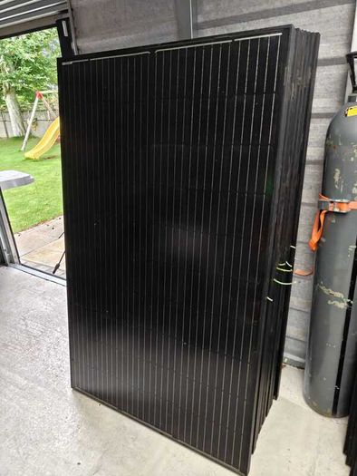 Solar Panels for Sale: 17 x 300W