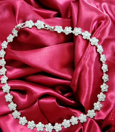 Swarovski x Ariana grande necklace