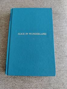 Alice in Wonderland by Lewis Carroll 1950's hardback in very good condition with signs of wear on the cover see photos FREE STANDARD POSTAGE INCLUDED