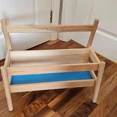 Kid's book rack