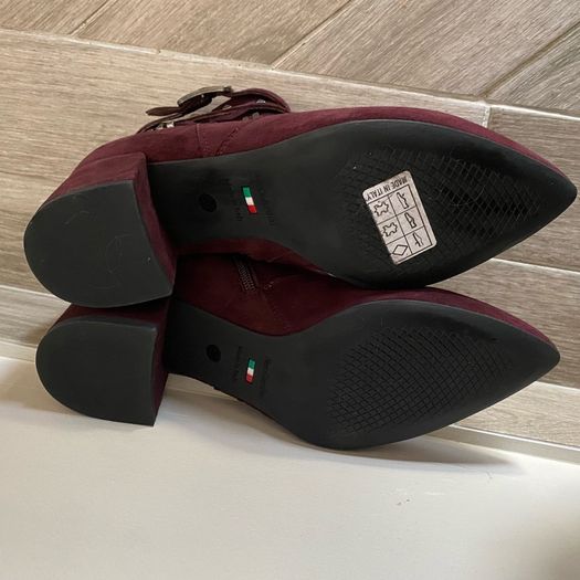 NeroGiardini Burgundy Real Suede Ankle Boots - EU 38 (Like New)