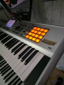 Roland Fantom X6