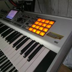 Roland Fantom X6