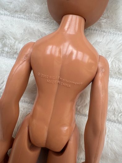 Bratz Boyz Dylan 2003 Left hand is too loose Used Please see photos