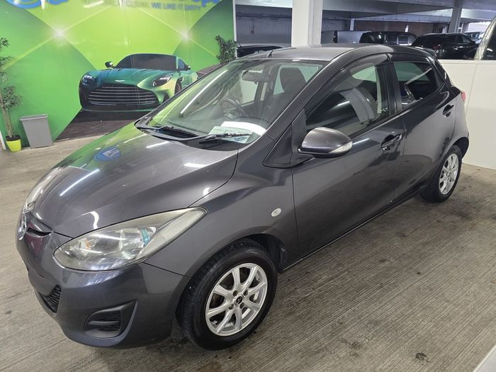 2013 Mazda Demio