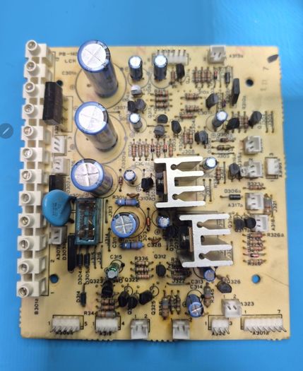 Mega Rare Legendary Beast LUXMAN M05 DUAL MONO CLASS-A 400W @8 OHMS Bridged over 40KG Champagne edition Recapped and Professionally serviced and Cleaned with new components Bargain