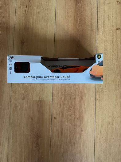 Lamborghini Aventador Coupe 1:24 Radio Control Car