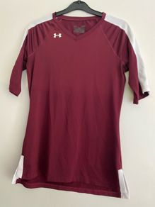 Under Armour Burgundy Gym top S