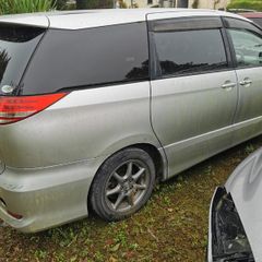 06 Toyota Estima