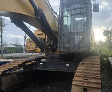 Cat 352 Excavator