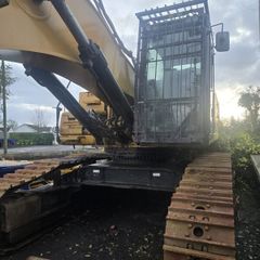 Cat 352 Excavator